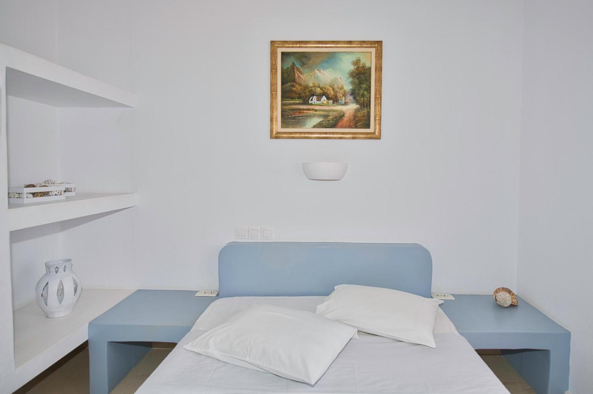 Ira Apartments คามารี ภายนอก รูปภาพ